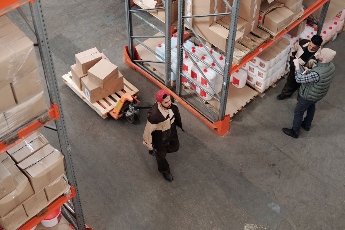 Đóng gói và pallet hóa hàng hóa — bước quan trọng trước khi xếp container